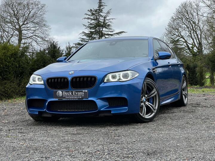 BMW M5 4.4 V8 DCT Euro 6 (s/s) 4dr