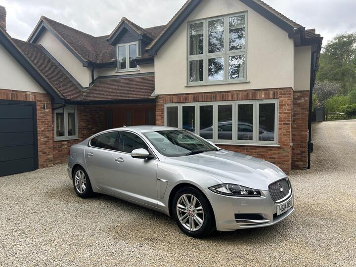 Jaguar XF 2.2d Luxury Auto Euro 5 (s/s) 4dr