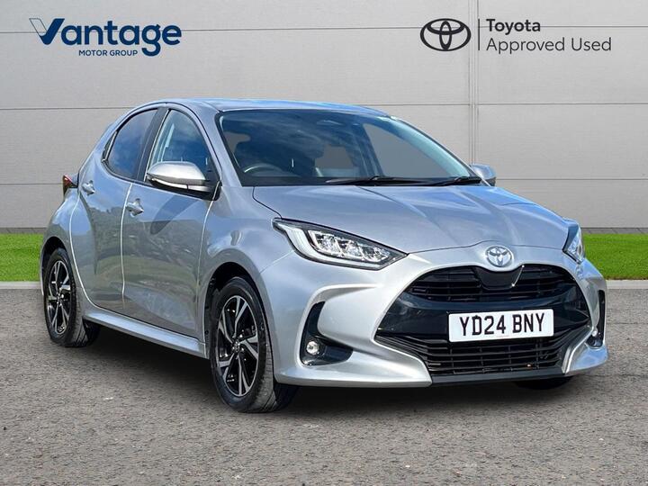 Toyota Yaris 1.5 VVT-h Design E-CVT Euro 6 (s/s) 5dr