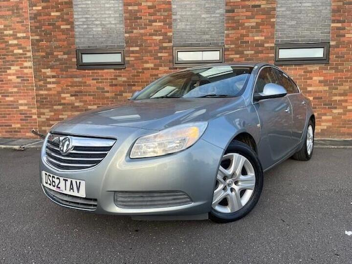 Vauxhall INSIGNIA 1.8 16V Exclusiv Euro 5 5dr
