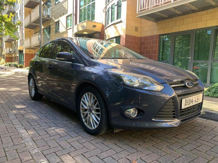 Ford Focus 1.0T EcoBoost Zetec Navigator Euro 5 (s/s) 5dr