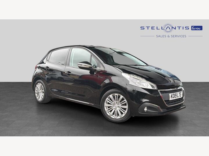 Peugeot 208 1.2 PureTech Signature Euro 6 (s/s) 5dr
