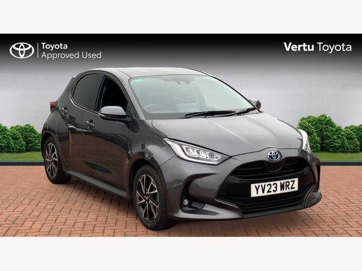Toyota Yaris 1.5 VVT-h Design E-CVT Euro 6 (s/s) 5dr