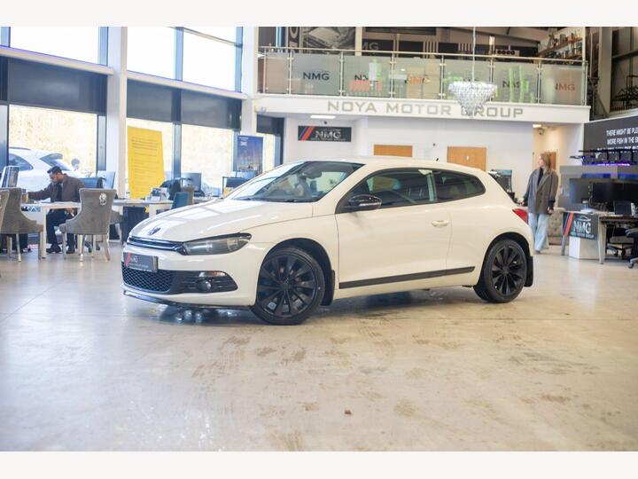 Volkswagen SCIROCCO 2.0 TDI GT DSG Euro 5 3dr (Leather, Nav)