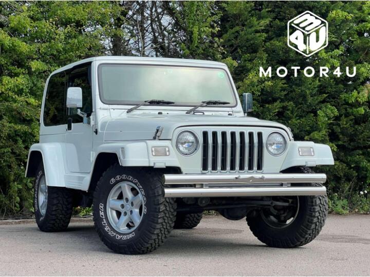 Jeep JEEP WRANGLER 4.0 Sahara Hard Top 4x4 3dr Jeep JEEP WRANGLER 4.0 Sahara Hard Top 4x4 3dr