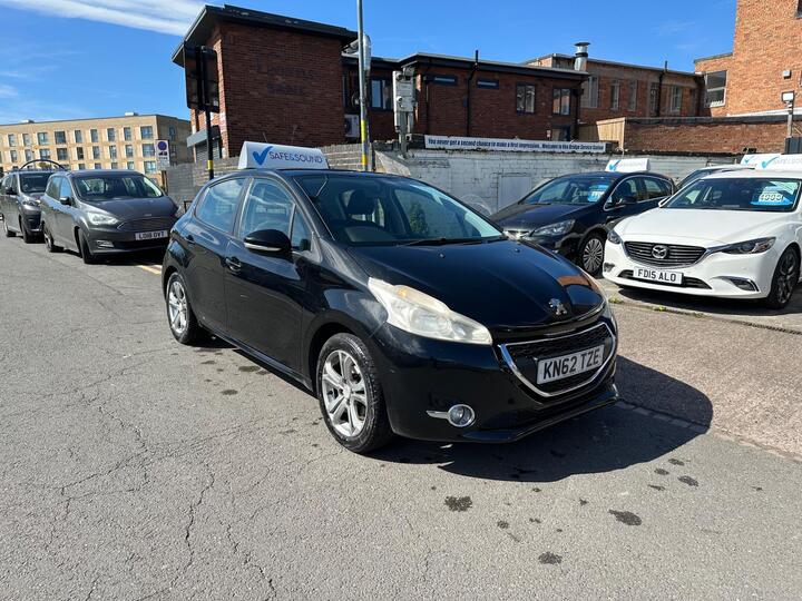 Peugeot 208 1.2 VTi Active Euro 5 5dr