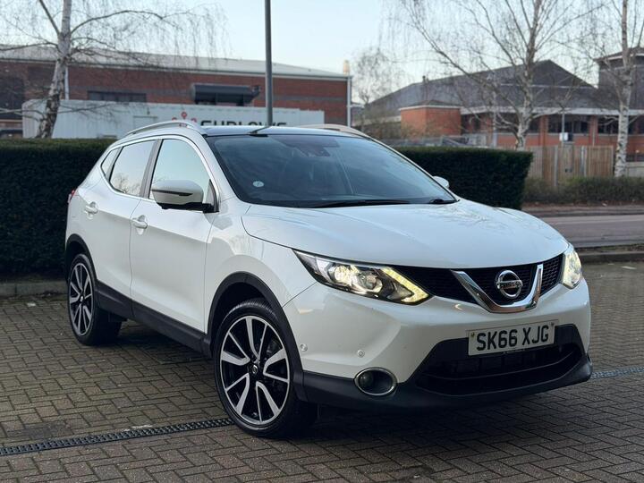 Nissan Qashqai 1.2 DIG-T Tekna 2WD Euro 6 (s/s) 5dr