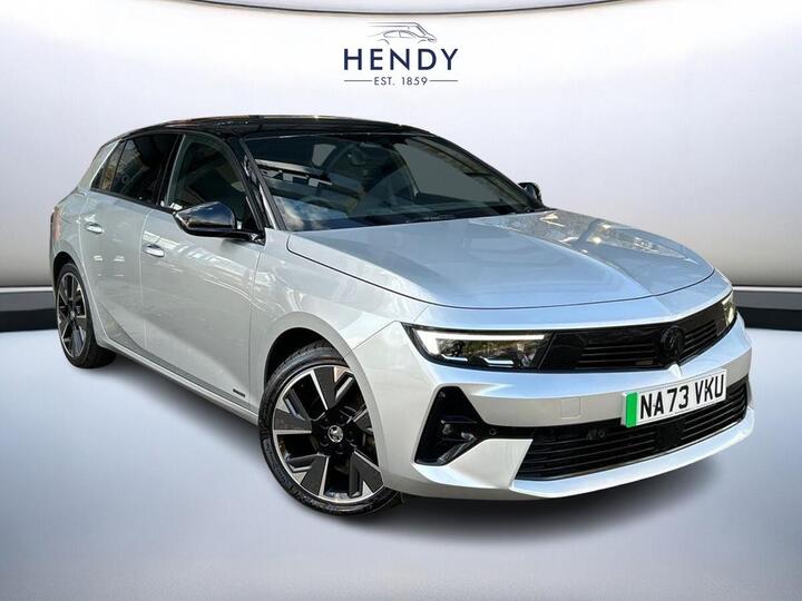 Vauxhall ASTRA 54kWh Ultimate Auto 5dr Vauxhall ASTRA 54kWh Ultimate Auto 5dr