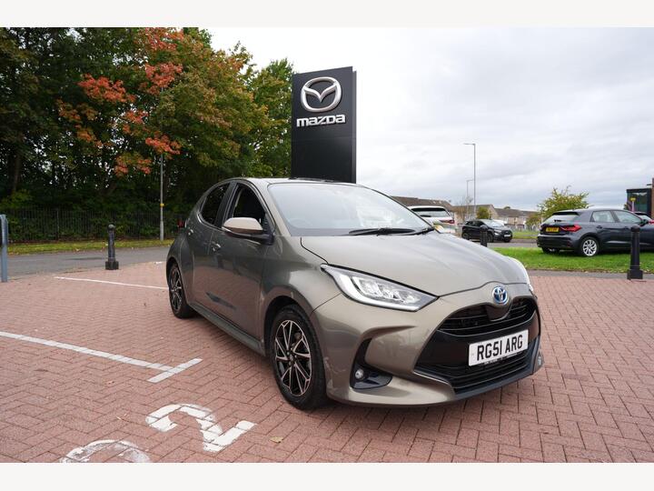Toyota Yaris 1.5 VVT-h Design E-CVT Euro 6 (s/s) 5dr