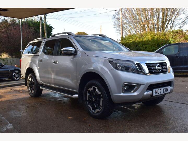 Nissan NAVARA 2.3 DCi Tekna Auto 4WD Euro 6 4dr