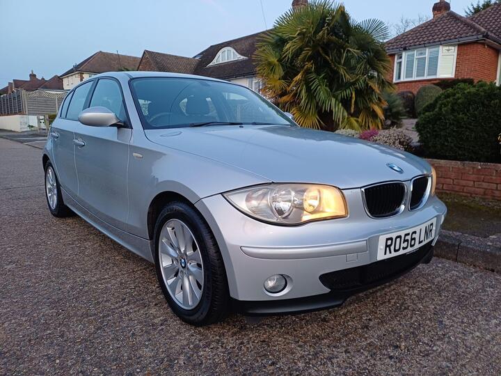 BMW 1 Series 2.0 118i SE Euro 4 5dr BMW 1 Series 2.0 118i SE Euro 4 5dr