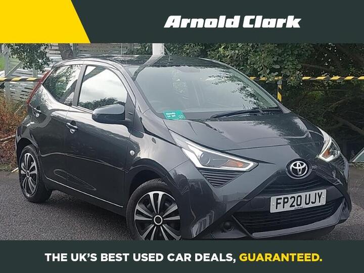 Toyota AYGO 1.0 VVT-i X-play Euro 6 5dr Toyota AYGO 1.0 VVT-i X-play Euro 6 5dr