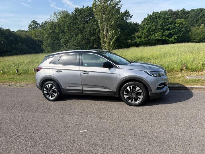 Vauxhall Grandland X 1.5 Turbo D BlueInjection Sport Nav Auto Euro 6 (s/s) 5dr Vauxhall Grandland X 1.5 Turbo D BlueInjection Sport Nav Auto Euro 6 (s/s) 5dr