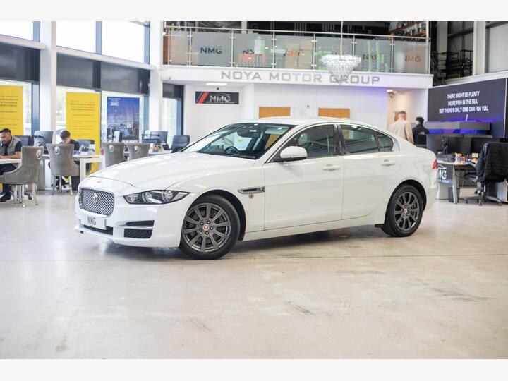 Jaguar XE 2.0i SE Auto Euro 6 (s/s) 4dr