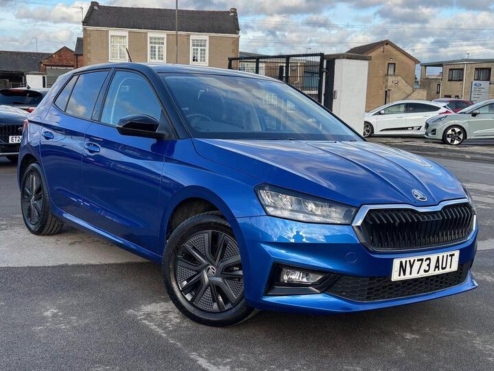 Skoda Fabia 1.0 MPI Colour Edition Euro 6 (s/s) 5dr Skoda Fabia 1.0 MPI Colour Edition Euro 6 (s/s) 5dr