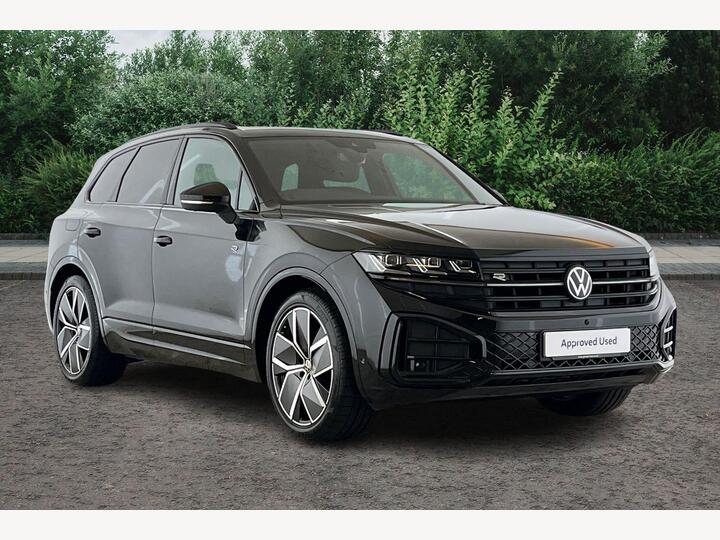 Volkswagen Touareg 3.0 TDI V6 Black Edition Tiptronic 4Motion Euro 6 (s/s) 5dr Volkswagen Touareg 3.0 TDI V6 Black Edition Tiptronic 4Motion Euro 6 (s/s) 5dr