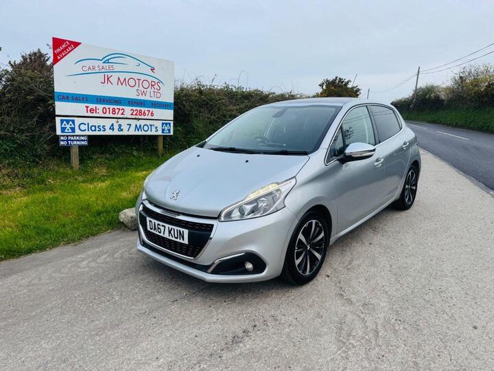 Peugeot 208 1.2 PureTech Allure Premium Euro 6 (s/s) 5dr
