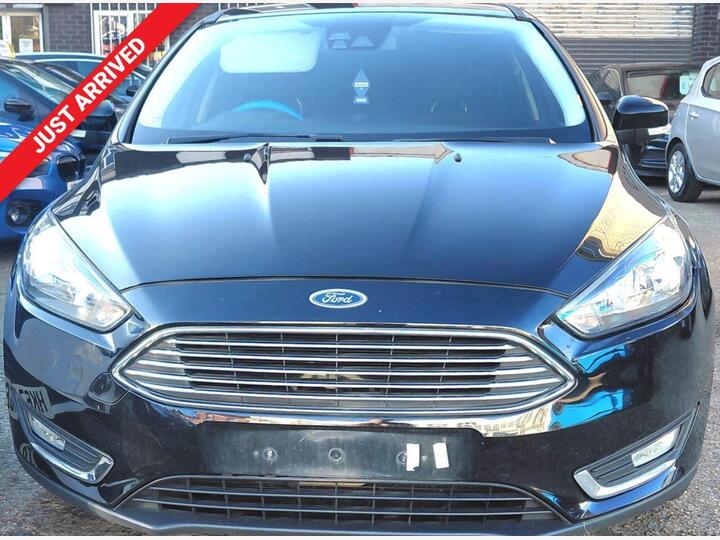 Ford FOCUS 1.6 Titanium Powershift Euro 6 5dr