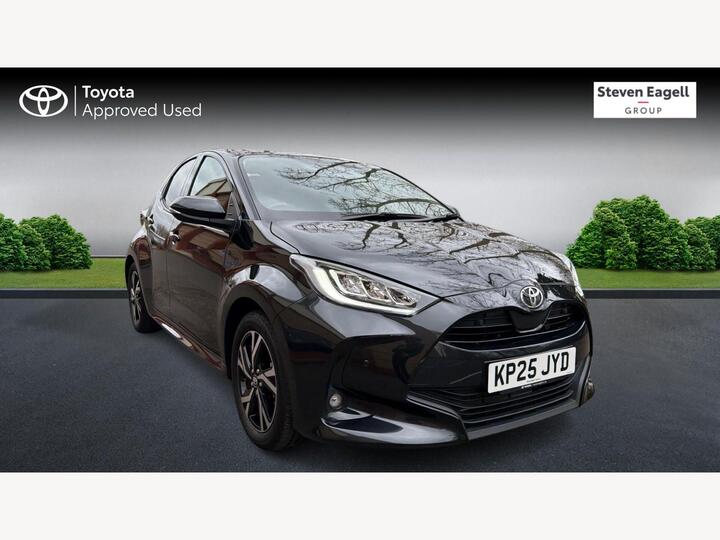 Toyota Yaris 1.5 VVT-h Design E-CVT Euro 6 (s/s) 5dr Toyota Yaris 1.5 VVT-h Design E-CVT Euro 6 (s/s) 5dr