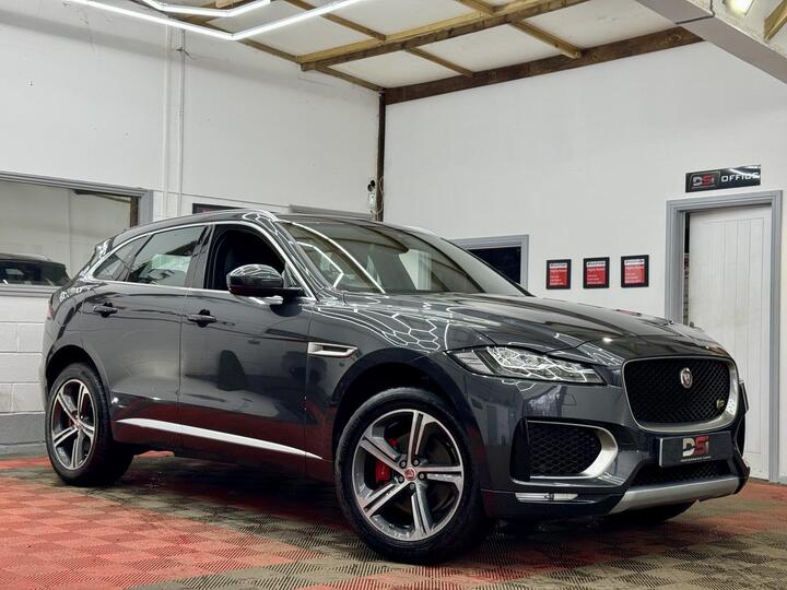 Jaguar F-PACE 3.0 V6 S Auto AWD Euro 6 (s/s) 5dr Jaguar F-PACE 3.0 V6 S Auto AWD Euro 6 (s/s) 5dr
