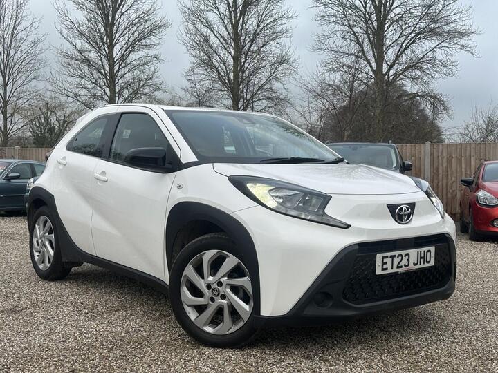 Toyota AYGO X 1.0 VVT-i Pure X-shift Euro 6 (s/s) 5dr