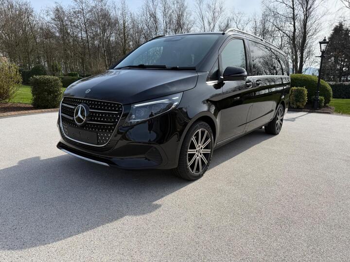 Mercedes-Benz V Class 2.0 V300d Premium G-Tronic+ Euro 6 (s/s) 5dr (8 Seat, Extra Long) Mercedes-Benz V Class 2.0 V300d Premium G-Tronic+ Euro 6 (s/s) 5dr (8 Seat, Extra Long)