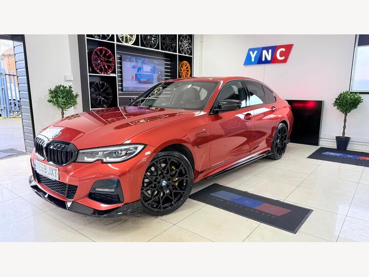 BMW 3 Series 2.0 330e 12kWh M Sport Auto Euro 6 (s/s) 4dr BMW 3 Series 2.0 330e 12kWh M Sport Auto Euro 6 (s/s) 4dr