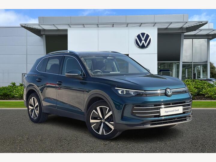 Volkswagen Tiguan 1.5 ETSI MHEV Elegance DSG Euro 6 (s/s) 5dr Volkswagen Tiguan 1.5 ETSI MHEV Elegance DSG Euro 6 (s/s) 5dr