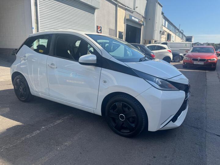 Toyota AYGO 1.0 VVT-i X-play X-shift Euro 5 5dr Euro 5