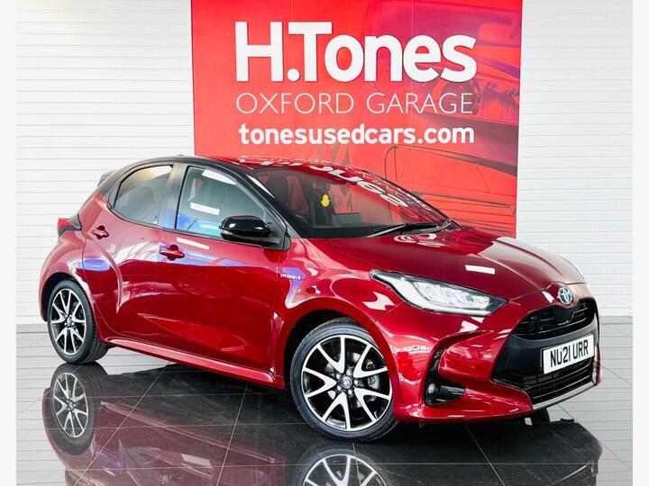 Toyota YARIS 1.5 VVT-h Dynamic E-CVT Euro 6 (s/s) 5dr