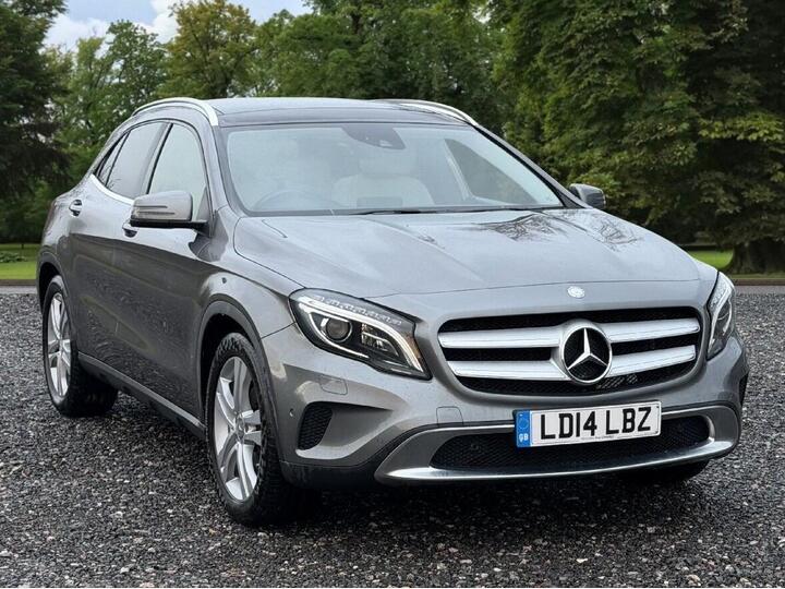 Mercedes-Benz GLA 2.1 GLA220 CDI SE 7G-DCT 4MATIC Euro 6 (s/s) 5dr Mercedes-Benz GLA 2.1 GLA220 CDI SE 7G-DCT 4MATIC Euro 6 (s/s) 5dr