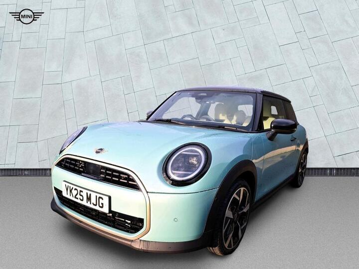 MINI Cooper 1.5C Exclusive Steptronic Euro 6 (s/s) 3dr