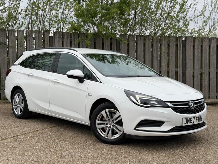 Vauxhall Astra 1.6 CDTi BlueInjection Tech Line Nav Sports Tourer Euro 6 (s/s) 5dr