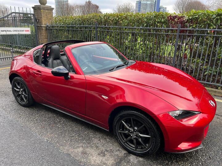 Mazda MX-5 RF 1.5 SKYACTIV-G Sport Nav Euro 6 2dr Mazda MX-5 RF 1.5 SKYACTIV-G Sport Nav Euro 6 2dr