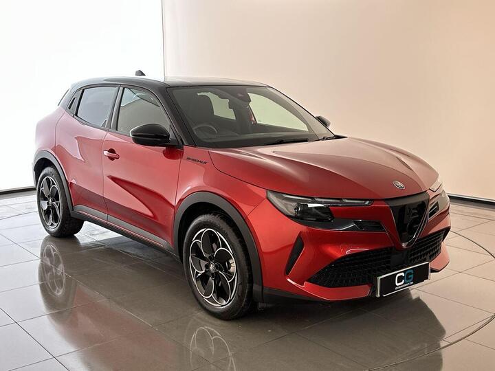 Alfa Romeo Junior 54kWh Elettrica Speciale Auto 5dr
