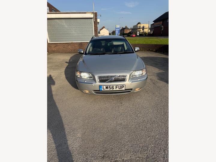 Volvo V70 2.4 D5 SE Lux Geartronic 5dr