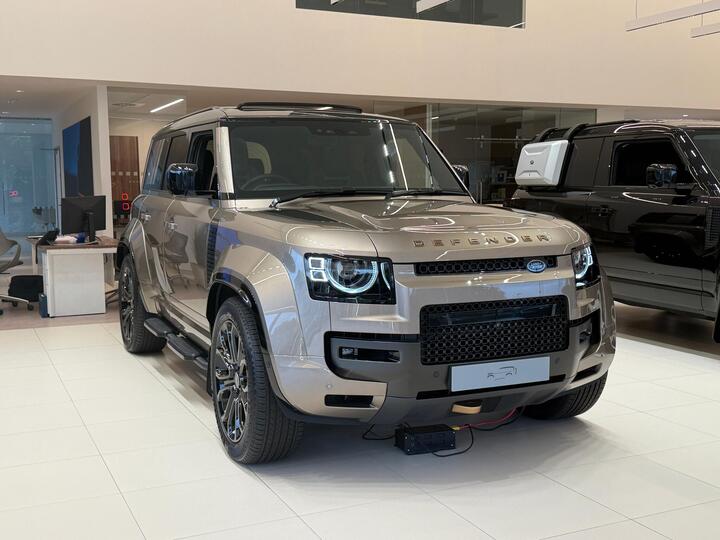 Land Rover Defender 110 4.4 P635 V8 MHEV OCTA Auto 4WD Euro 6 (s/s) 5dr