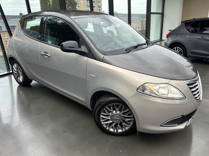Chrysler Ypsilon 1.3 MultiJet SE Euro 5 (s/s) 5dr