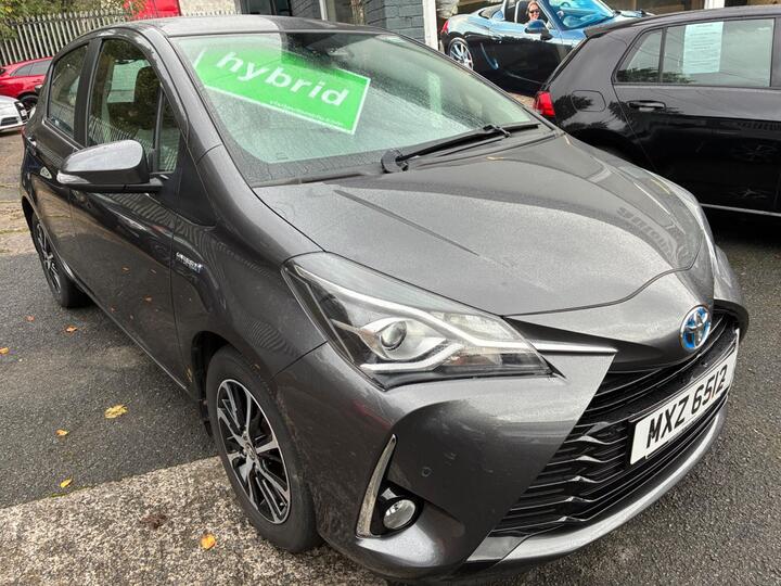 Toyota Yaris 1.5 VVT-h Icon Tech E-CVT Euro 6 (s/s) 5dr
