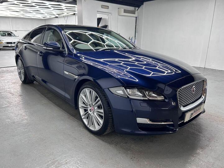 Jaguar XJ 3.0d V6 Premium Luxury Auto Euro 6 (s/s) 4dr