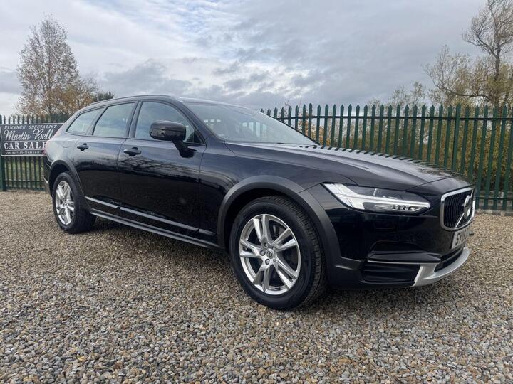 Volvo V90 Cross Country 2.0 D4 Auto AWD Euro 6 (s/s) 5dr Volvo V90 Cross Country 2.0 D4 Auto AWD Euro 6 (s/s) 5dr