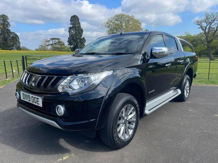 Mitsubishi L200 2.4 DI-D DC Warrior 4WD Euro 6 4dr Mitsubishi L200 2.4 DI-D DC Warrior 4WD Euro 6 4dr