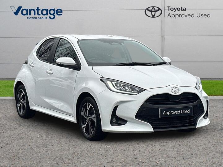 Toyota Yaris 1.5 VVT-h Design E-CVT Euro 6 (s/s) 5dr