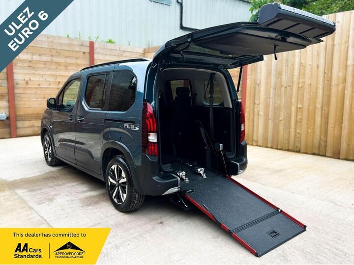 Peugeot RIFTER 4 Seat Auto Wheelchair Accessible Disabled Access Vehicle WAV Peugeot RIFTER 4 Seat Auto Wheelchair Accessible Disabled Access Vehicle WAV