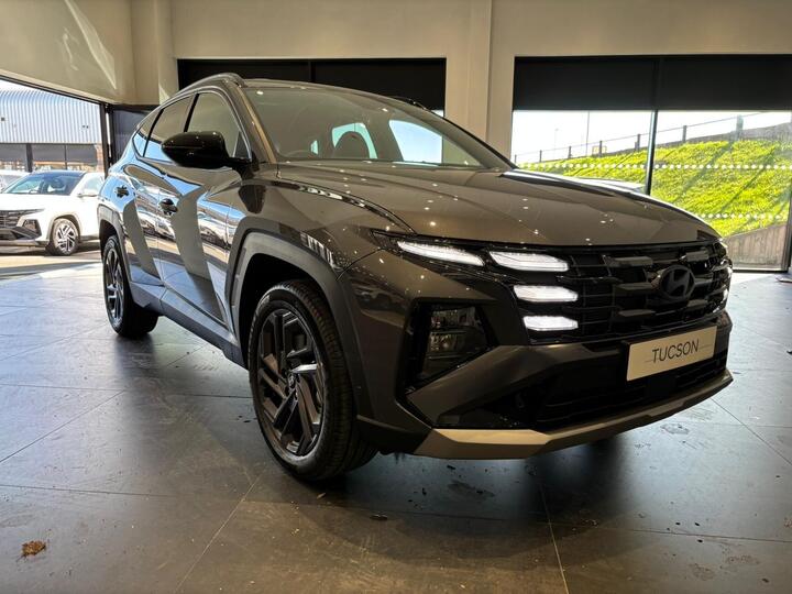 Hyundai TUCSON 1.6T Hybrid Black Line Auto Euro 6 (s/s) 5dr
