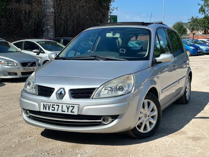 Renault Scenic 1.6 VVT Dynamique 5dr Renault Scenic 1.6 VVT Dynamique 5dr