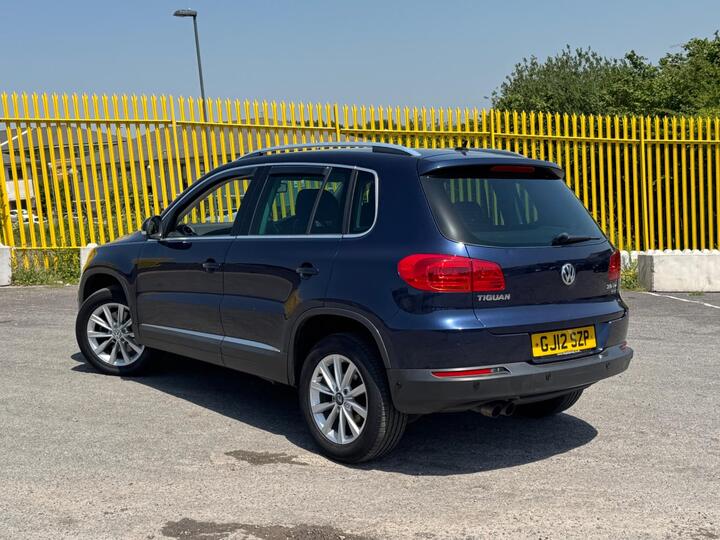 Volkswagen Tiguan 2.0 TDI BlueMotion Tech SE 4WD Euro 5 (s/s) 5dr