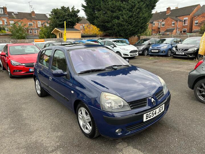 Renault Clio 1.2 16v Dynamique 5dr Renault Clio 1.2 16v Dynamique 5dr