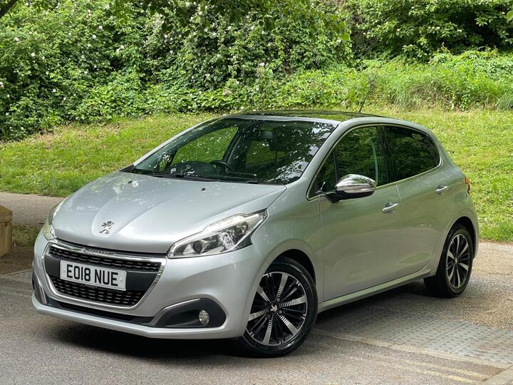 Peugeot 208 1.2 PureTech Allure Premium Euro 6 (s/s) 5dr