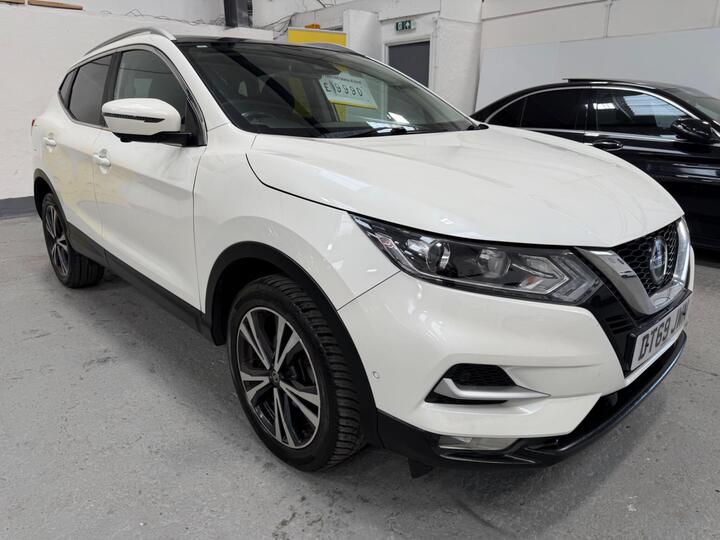 Nissan Qashqai 1.3 DIG-T N-Connecta Euro 6 (s/s) 5dr